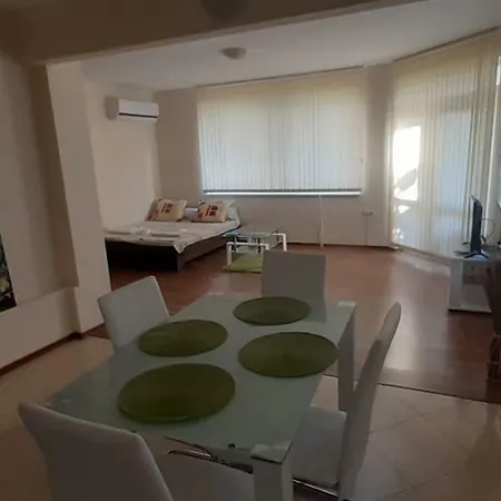 Apartamenti Sotirovi * بورغاس